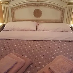  Bed and breakfast In Arena L' Opera Italia